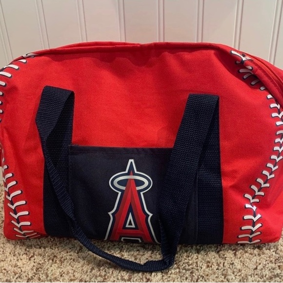 2015 Yakult Cooler Tote/Picnic Bag from a 2015 Angels Baseball Home Game - Picture 1 of 6